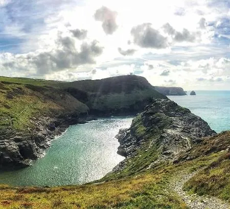 Oda ve Kahvaltı The Riverside Boscastle